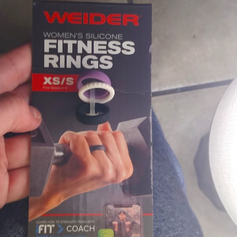 Women's fitness rings